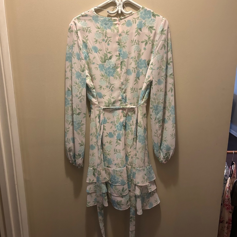 dress - Picture 2 of 3